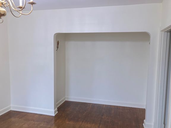 4th image of 1579 Parsons Pl #6