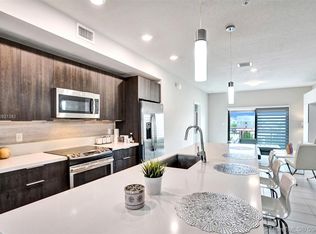 7865 NW 104th Ave APT 21, Doral, FL 33178