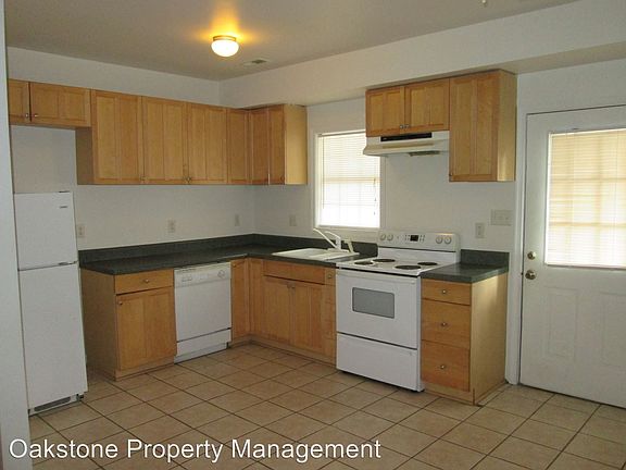 2nd image of 1307 W Leigh St