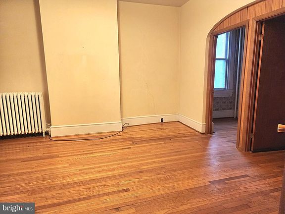 5th image of 230 Bedford St