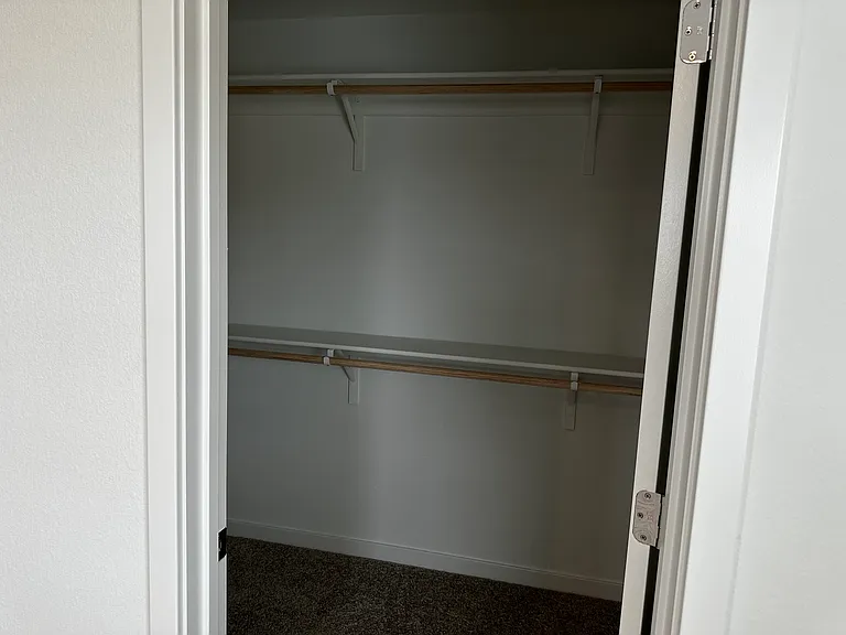 Master bed room closet
