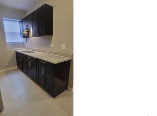 1136 W 68th St #1, Chicago, IL 60621