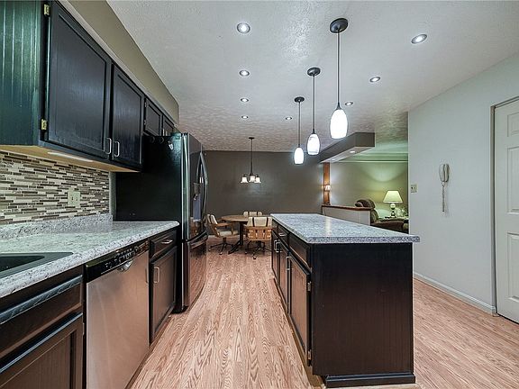 3rd image of 248 Jaclyn Dr