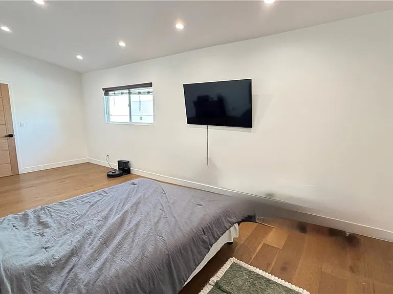 7257 Wilbur Ave — Photo 13