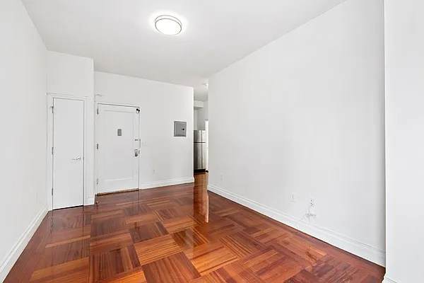 Rented by Douglas Elliman | media 21