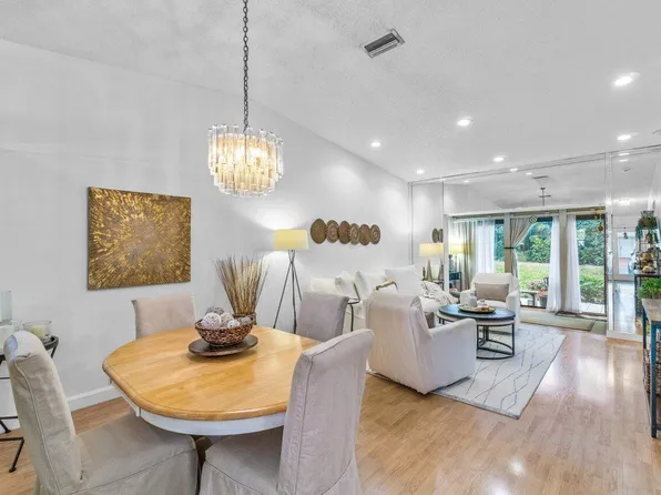 18855 Candlewick Dr, Boca Raton, FL 33496