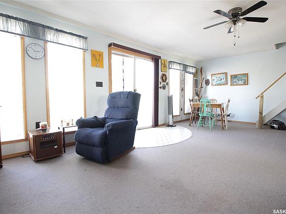 2nd image of 18 Elm AVENUE