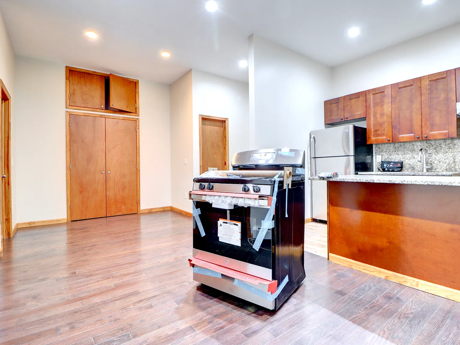 2 bed, $2,695 — Photo 3