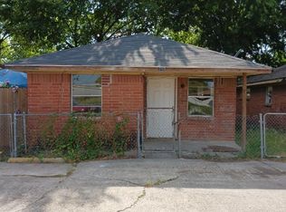 2105 Hutton St, Houston, TX 77026