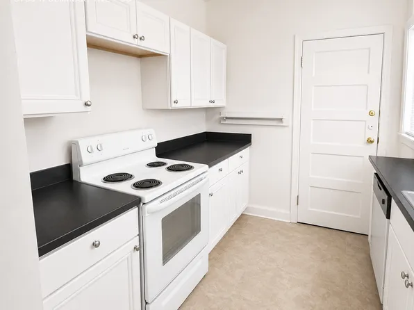 3755 N Seminary Ave #3S, Chicago, IL 60613