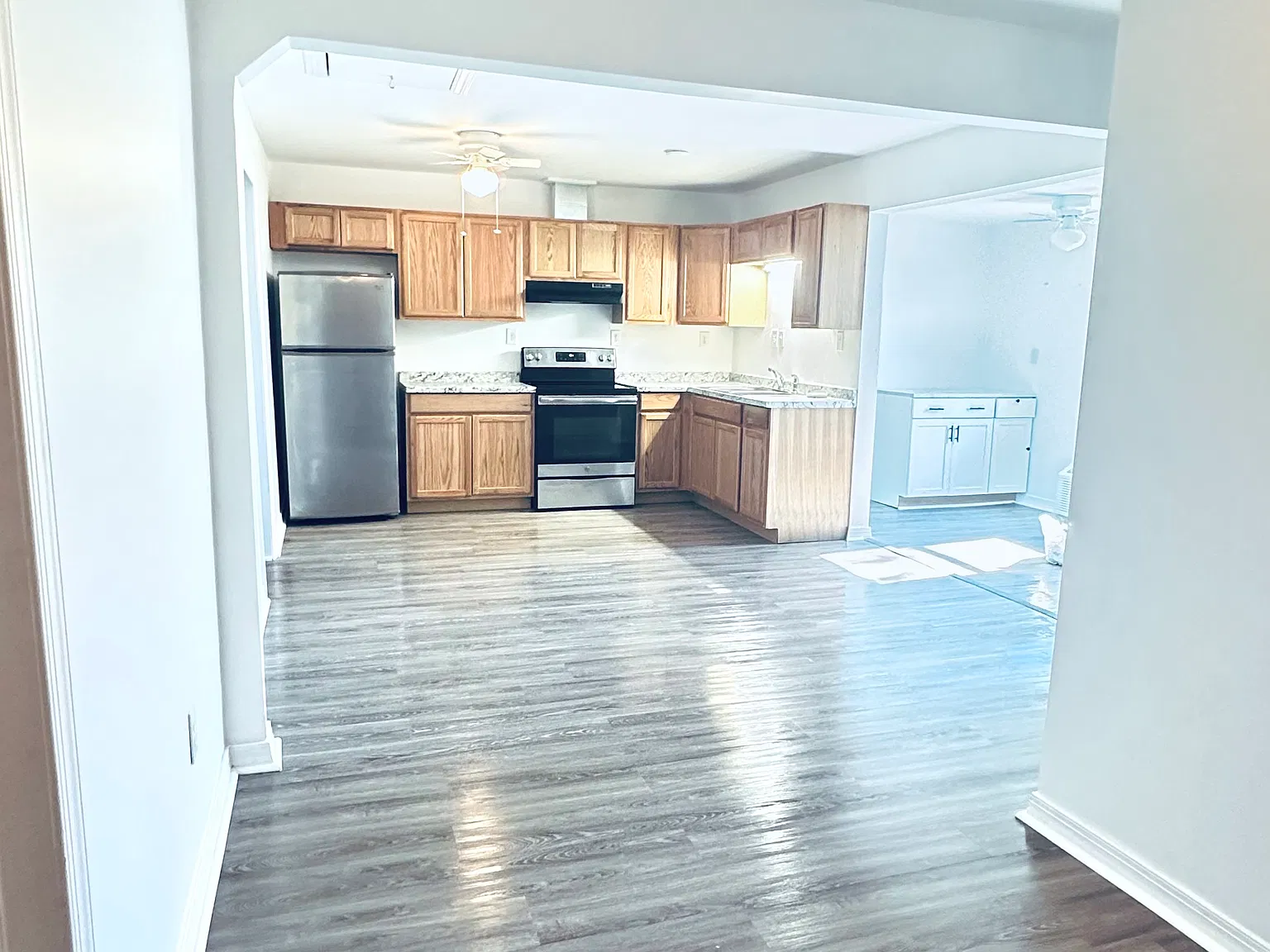 2 bed, 1100 sqft, $1,800 — Photo 3