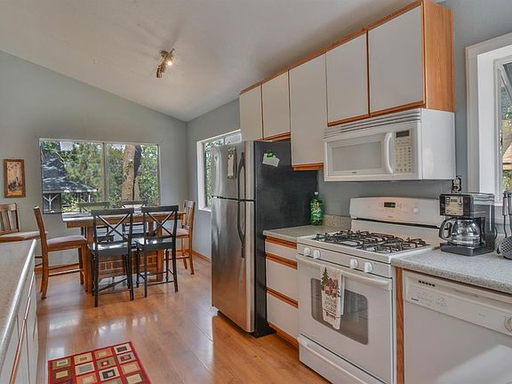 3rd image of 1649 Culbertson Ln