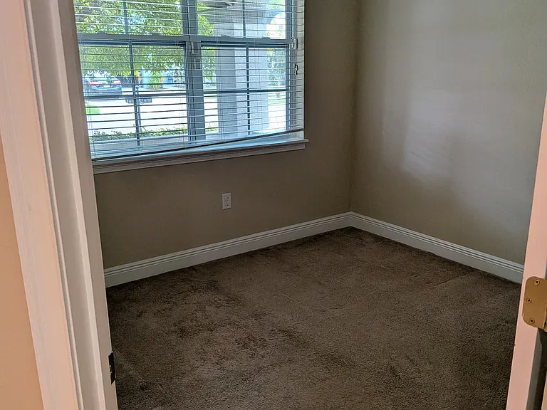 11517 Quiet Forest Dr — Photo 55