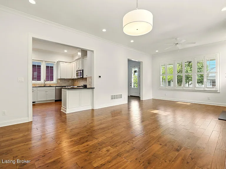 8707 Featherbell Blvd — Photo 15