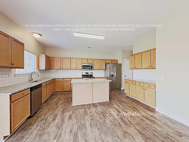 15217 Superior St — Photo 7
