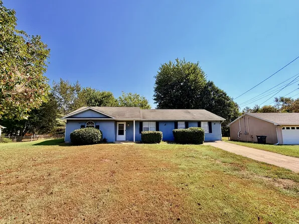 1182 Max Ct, Oak Grove, KY 42262