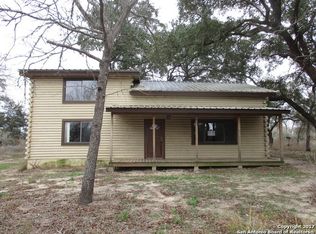 35 Elberta Ln, Poteet, TX 78065