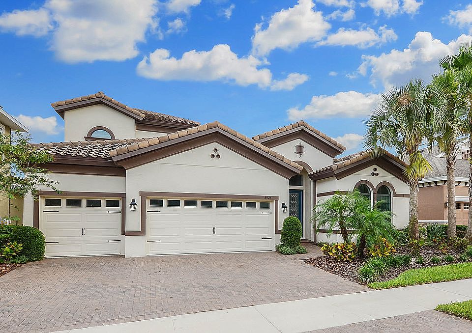 OPEN HOUSE SATURDAY 12 - 3PM