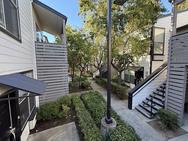 Montage Apartments — Photo 19