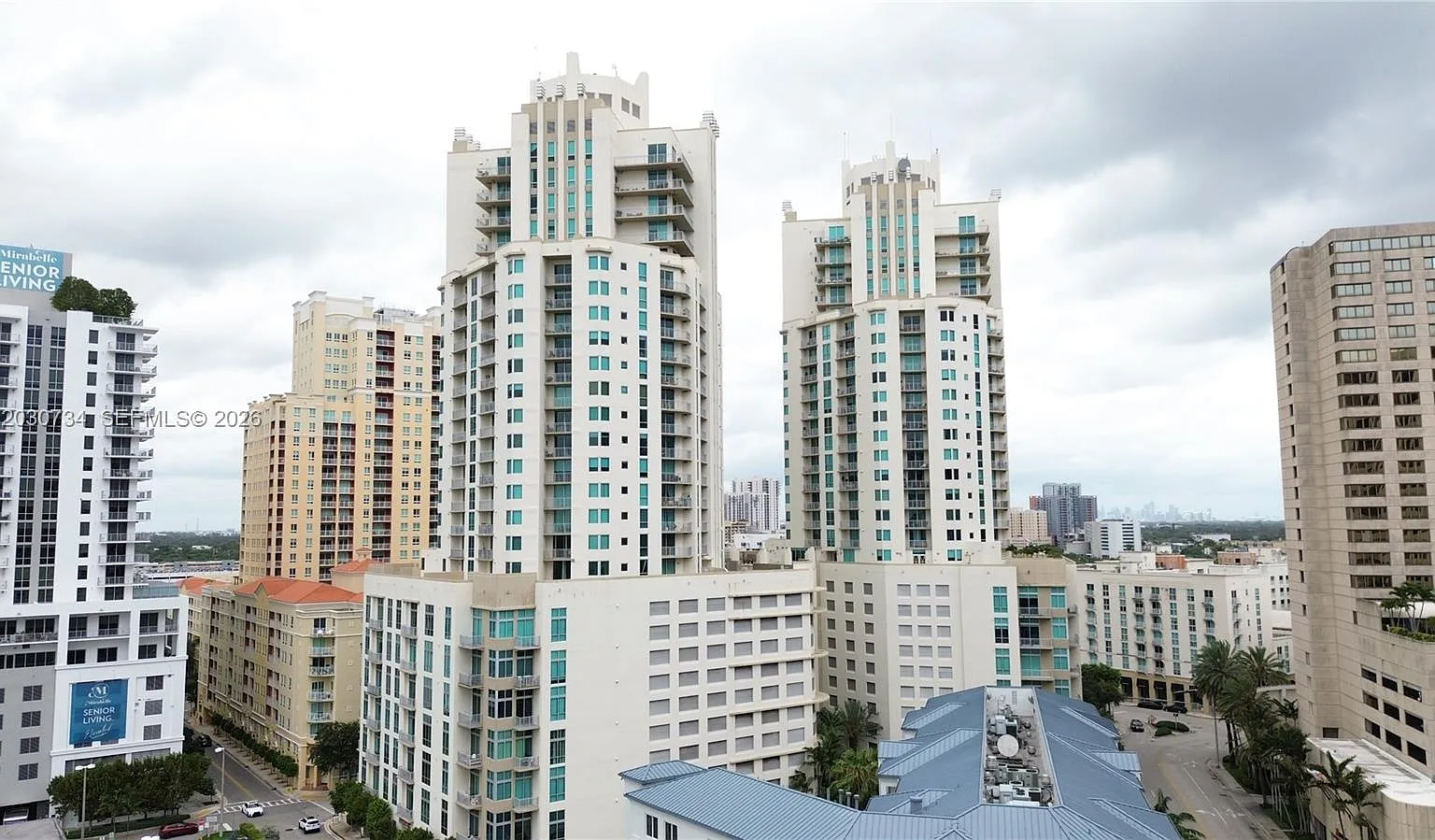 Metropolis I At Dadeland — Photo 2
