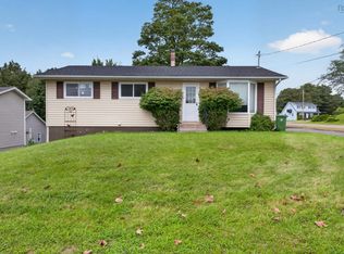 35 Lockhart Ave, Truro, NS B2N 5T6