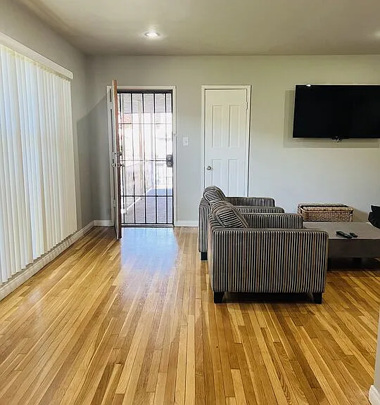 638 Howland Dr #4 — Photo 15