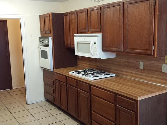 3rd image of 4108 S Cedar Pl