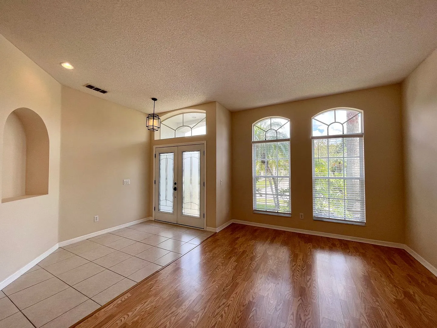 4/2 Home In The Preserve At Eastwood/Kensington! — Photo 4