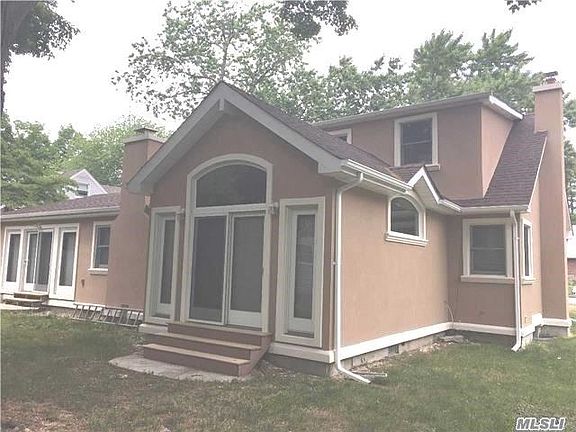 3rd image of 12 Holmes Pl
