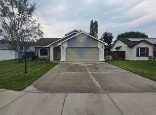 10910 W Hazelwood Dr, Star, ID 83669