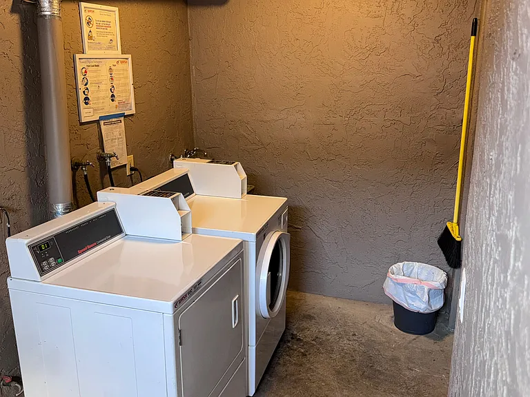 1096 Topaz Ave #1 — Photo 32