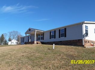 326 Plum Grove Ln, Dugspur, VA 24325