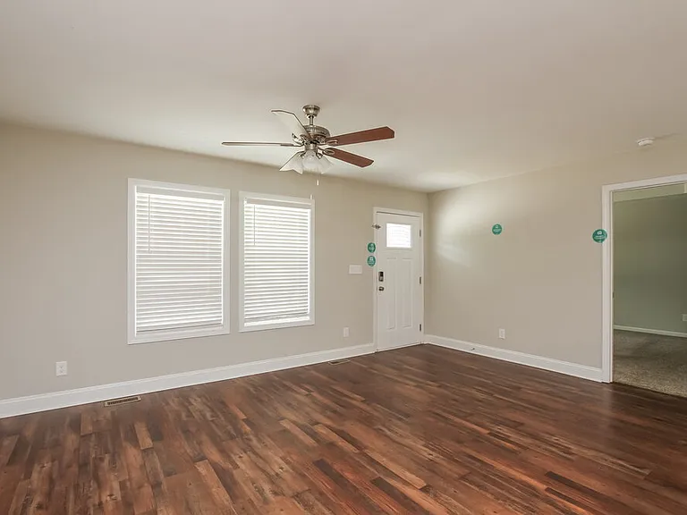 8286 Historic Hill Dr — Photo 3