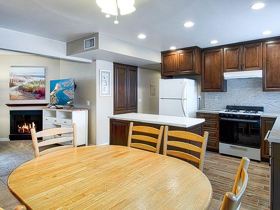 5th image of 414 E Oceanfront APT C