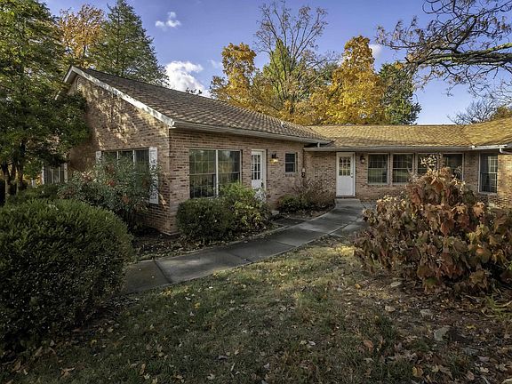 4th image of 331 Stone Creek Dr