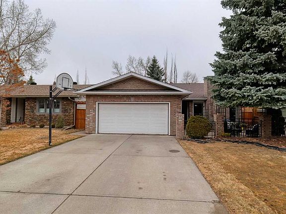 2nd image of 119 SW Sunmount Pl SE