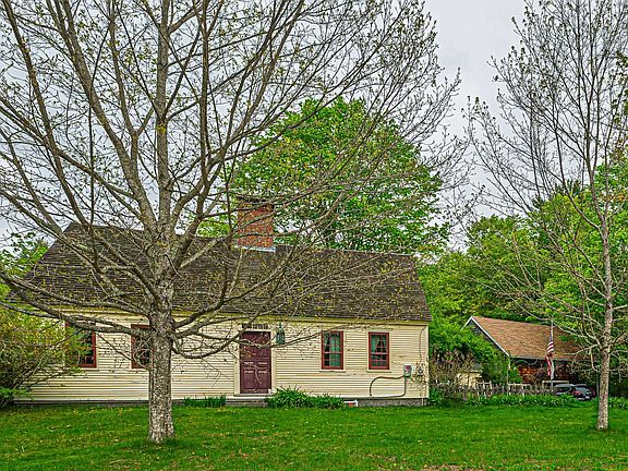 2nd image of 31 Long Hill Road