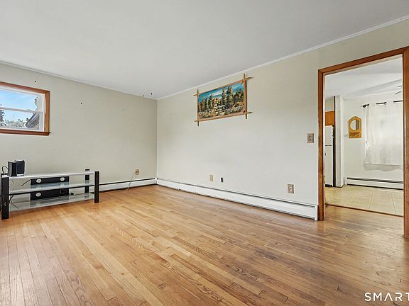4th image of 4 Johns Road