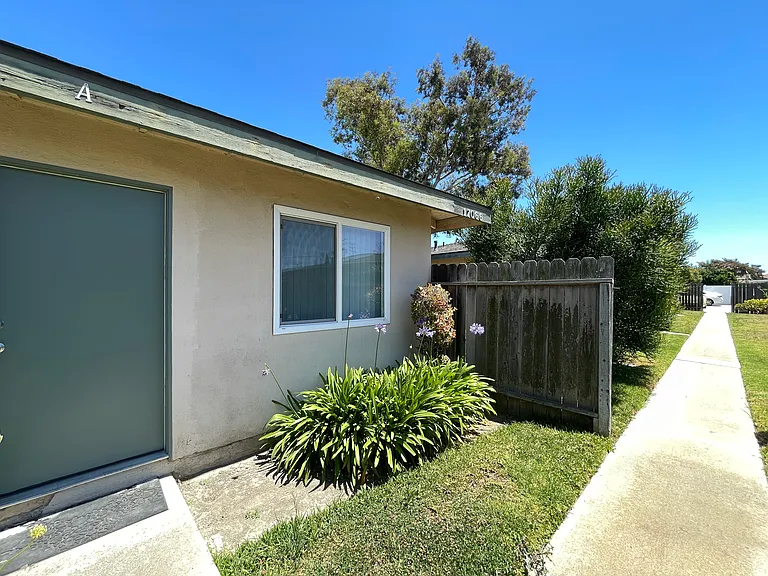 17066 B Ln #A — Photo 16