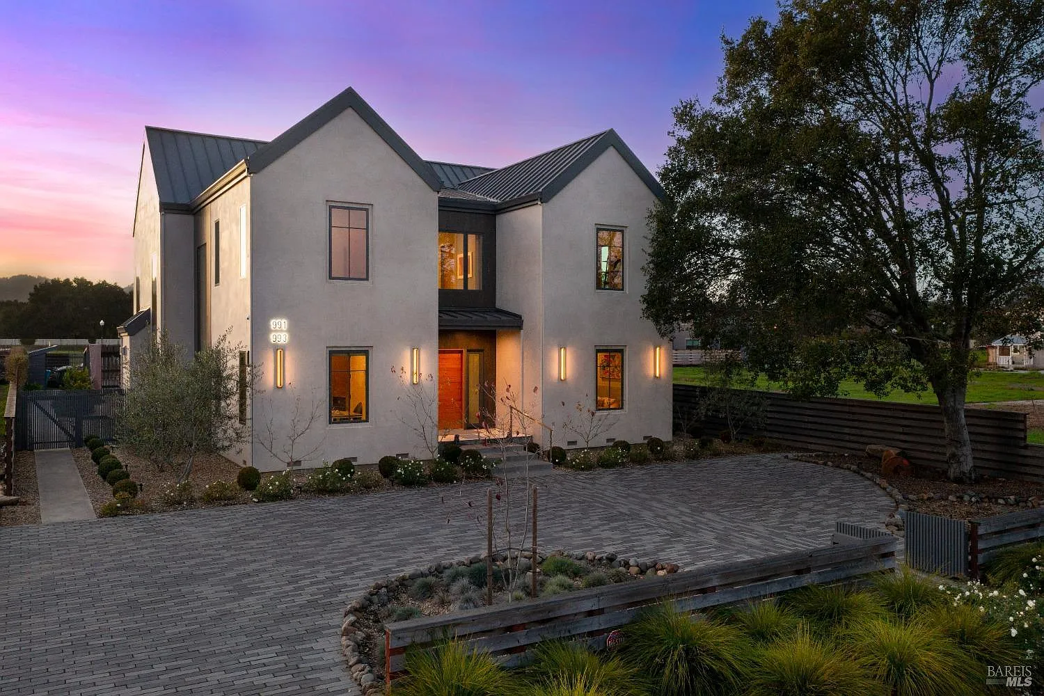 991 Grove Street - 5bd/5ba, 5,629 sqft - in Healdsburg, CA