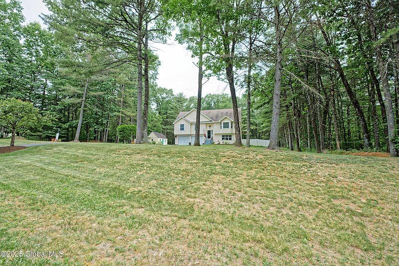 5th image of 33 Barrington Drive