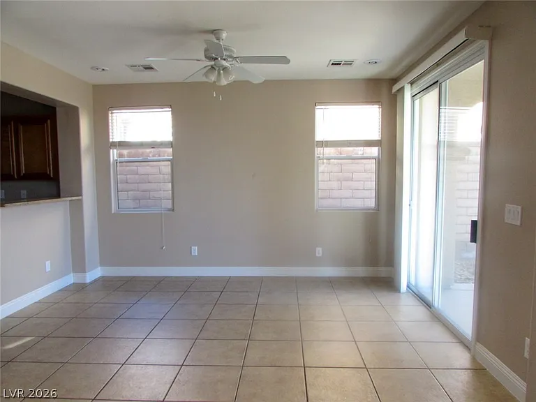 548 Ivy Spring St — Photo 4