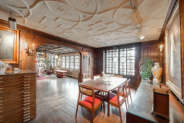 Sold by Nest Seekers International | media 21