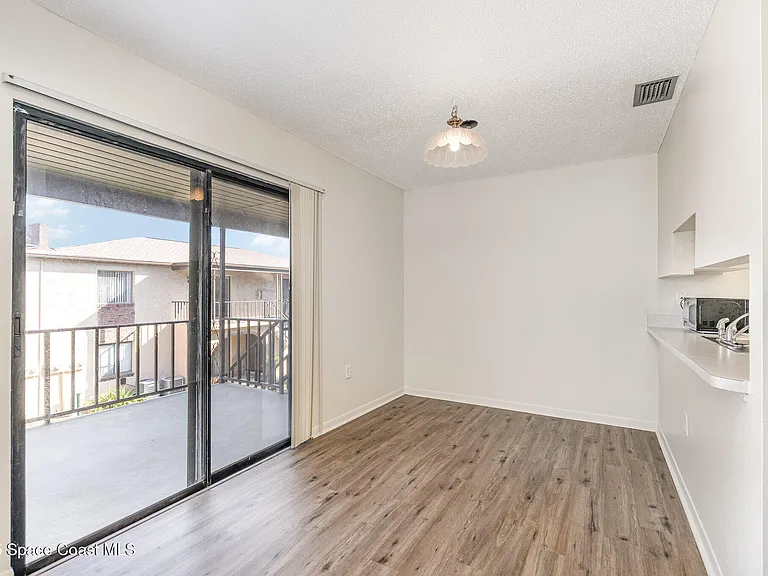 228 San Paulo Cir #1 — Photo 8
