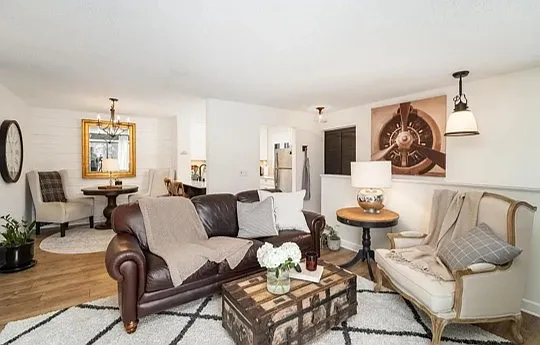 2 bed, 940 sqft, $1,795 — Photo 2