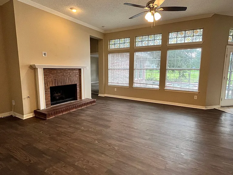 5605 Belle Chasse Ln — Photo 3