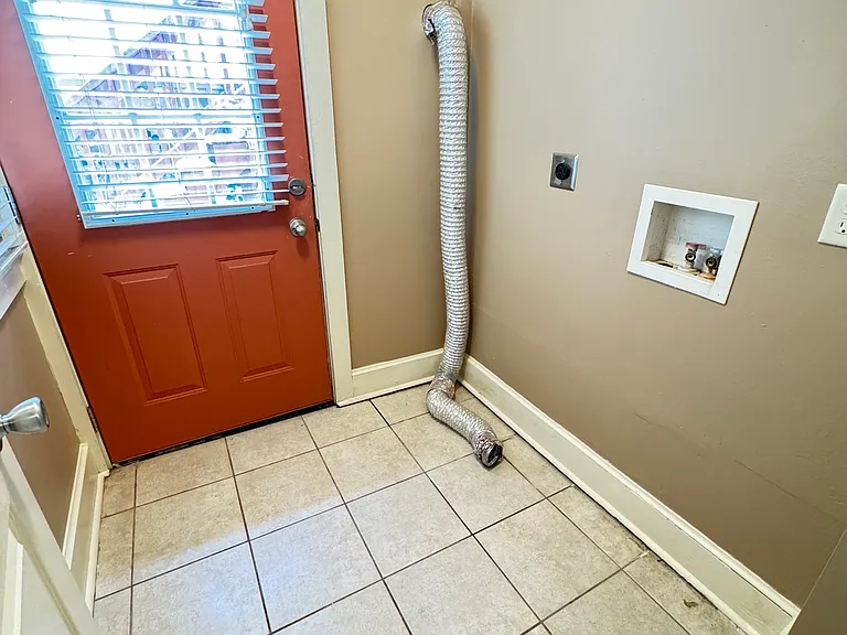 1601 D St #1 — Photo 12