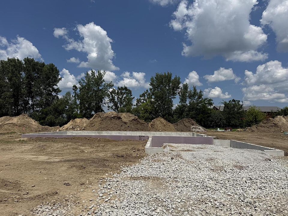 1st image of 1284 E Bluff ROAD