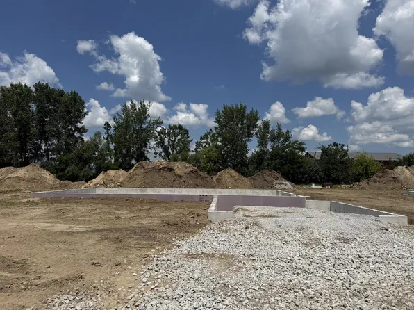 1284 E Bluff ROAD, Whitewater, WI 53190