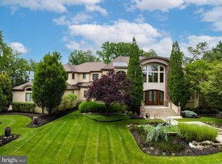 4 Southwood Dr, Cherry Hill, NJ 08003